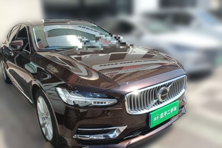 Used Volvo S90 2020 T5 Zhiyi Luxury Edition Front Right 45 Deg