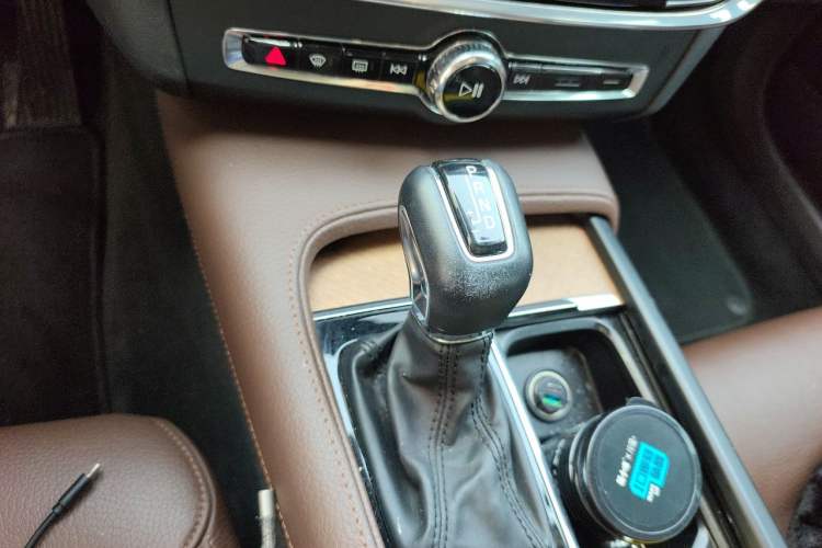 Used Volvo S90 2020 T5 Zhiyi Luxury Edition Gear Lever
