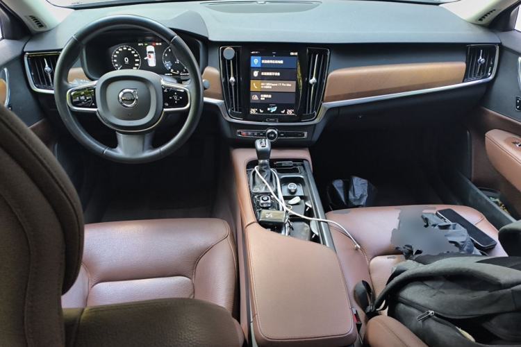 Used Volvo S90 2020 T5 Zhiyi Luxury Edition Center Console