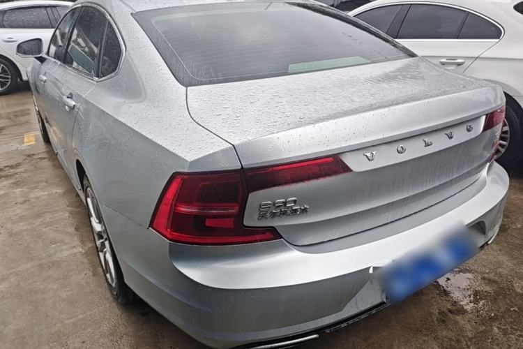 Used Volvo S90 2020 T5 Zhiyi Luxury Edition Rear Left 45 Deg