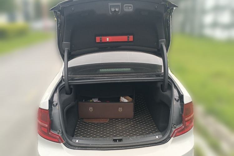 Used Volvo S90 2020 T5 Zhiyi Luxury Edition Trunk