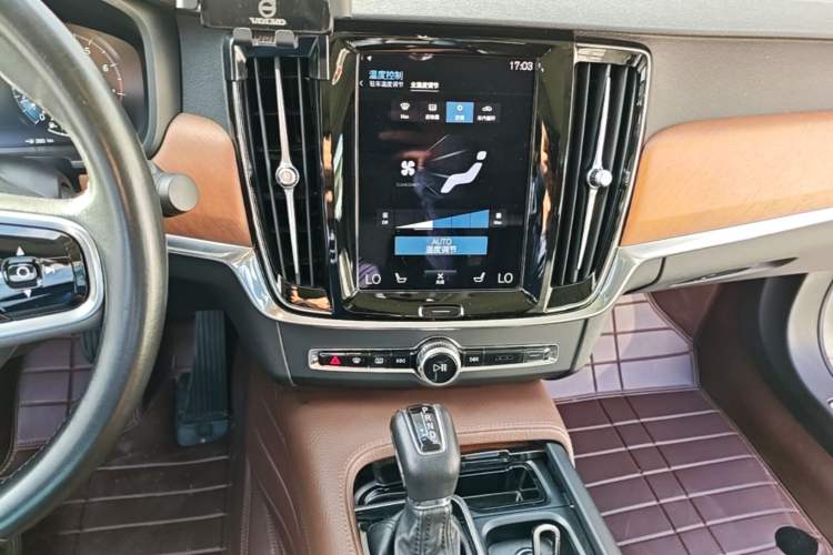 Used Volvo S90 2020 T5 Zhiyi Luxury Edition Audio And AC Panel