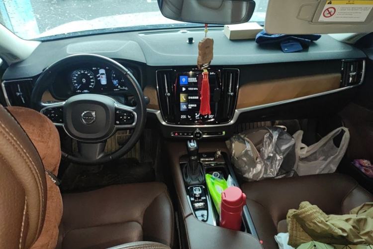 Used Volvo S90 2020 T5 Zhiyi Luxury Edition Center Console