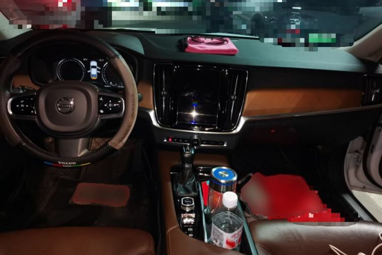 Used Volvo S90 2020 T5 Zhiyi Luxury Edition Center Console