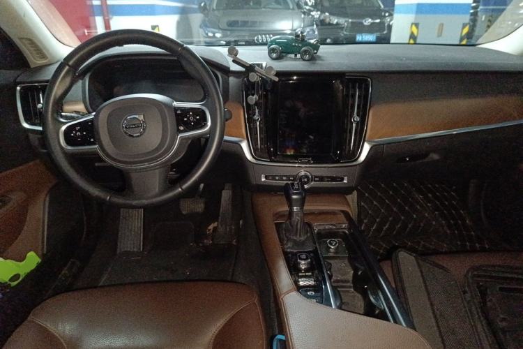 Used Volvo S90 2020 Facelifted T5 Zhiyi Luxury Edition Center Console