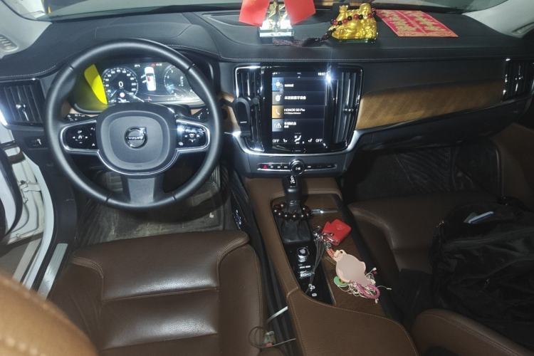 Used Volvo S90 2020 T5 Zhiyuan Luxury Edition Center Console