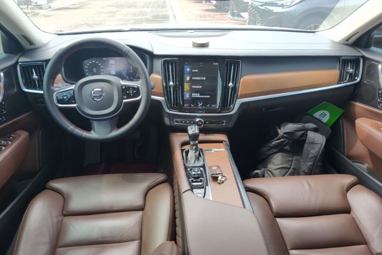 Used Volvo S90 2020 T5 Zhiyuan Luxury Edition Center Console
