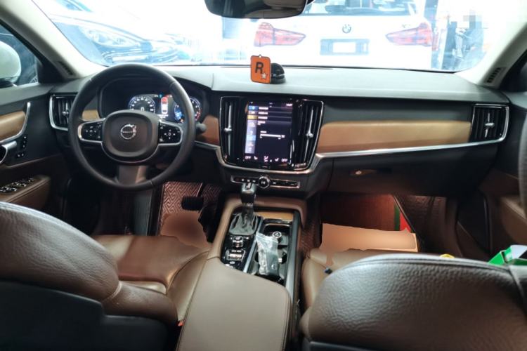 Used Volvo S90 2020 T5 Zhiyi Luxury Edition Center Console