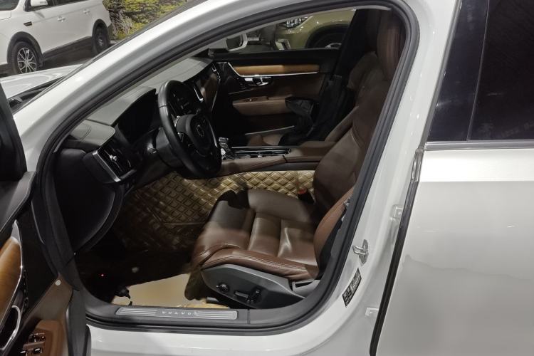 Used Volvo S90 2020 Facelift T5 Smart & Luxurious Edition Driver Seat
