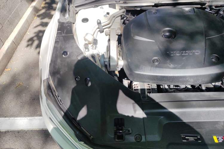 Used Volvo S90 2020 T5 Zhiya Luxury Edition Engine Bay Right
