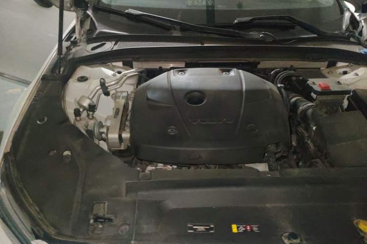 Used Volvo S90 2020 T5 Zhiyi Luxury Edition Engine Bay Right