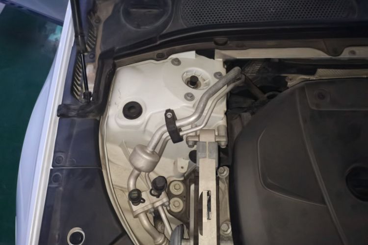 Used Volvo S90 2020 T4 SmartDrive Luxury Edition Engine Bay Right
