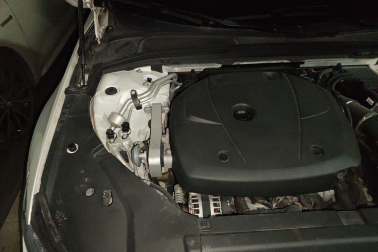 Used Volvo S90 2020 Facelift T5 Smart & Luxurious Edition Engine Bay Right