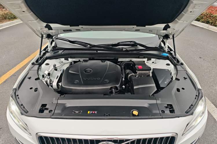 Used Volvo S90 2020 T5 Zhiyi Luxury Edition Engine Bay