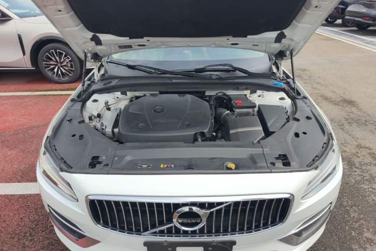 Used Volvo S90 2020 T5 Zhiyuan Luxury Edition Engine Bay