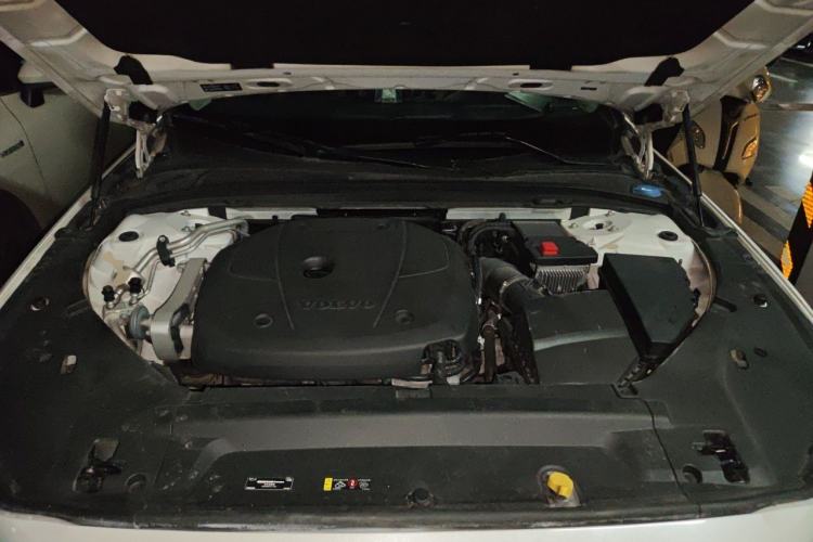 Used Volvo S90 2020 Facelift T5 Smart & Luxurious Edition Engine Bay