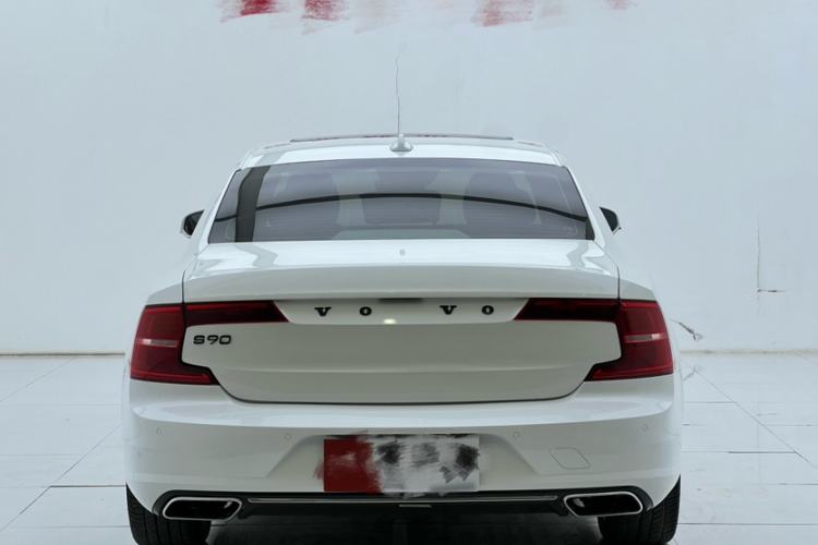 Used Volvo S90 2020 T4 SmartDrive Luxury Edition Exterior 2