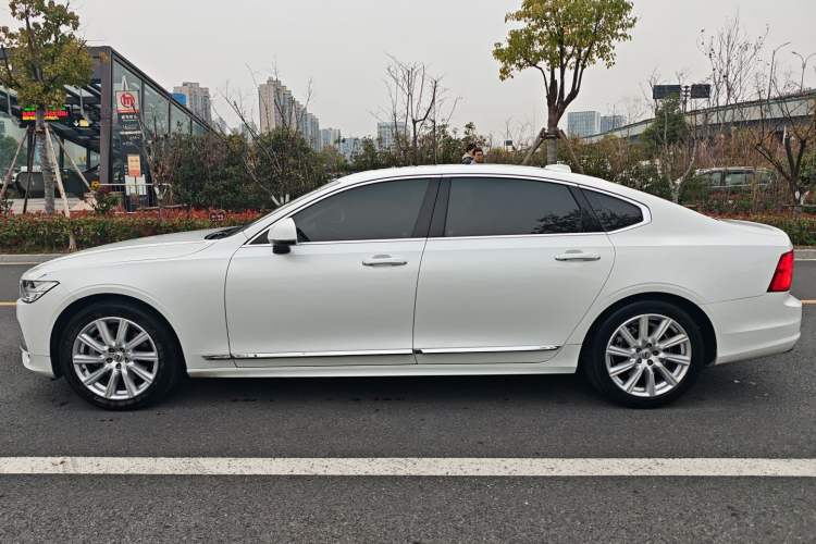 Used Volvo S90 2020 T5 Zhiyi Luxury Edition Exterior 2