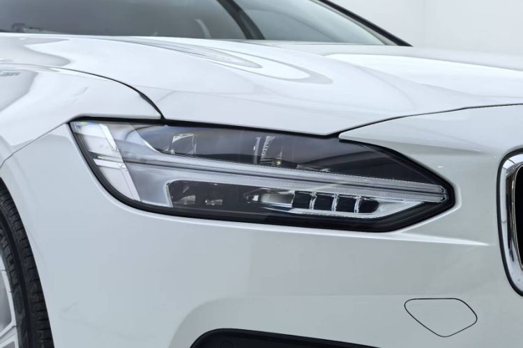 Used Volvo S90 2020 Facelifted T5 Zhiyi Luxury Edition Exterior 3