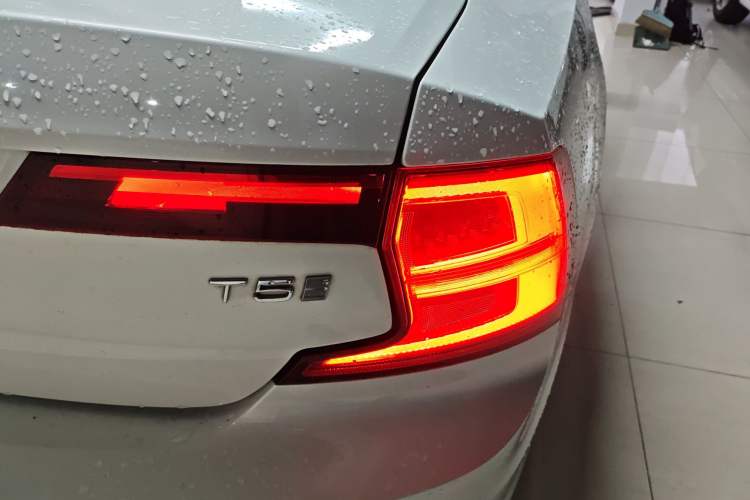Used Volvo S90 2020 T5 Zhiyi Luxury Edition Exterior 3