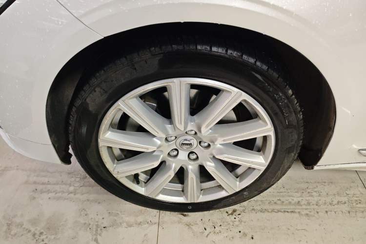 Used Volvo S90 2020 T5 Zhiyi Luxury Edition Exterior 4