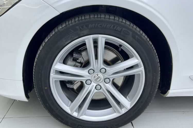 Used Volvo S90 2020 T4 SmartDrive Luxury Edition Exterior 7