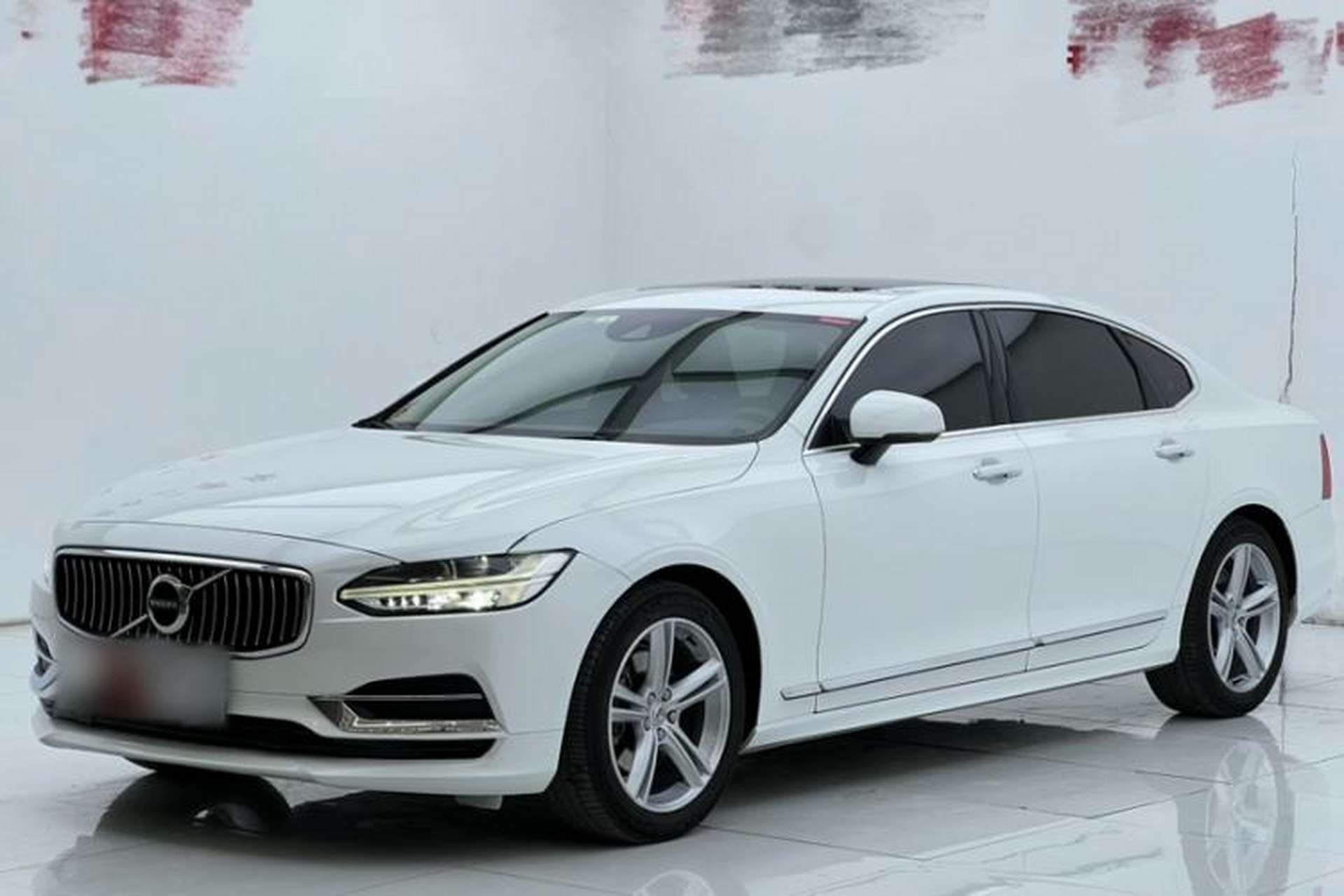 Used Volvo S90 2020 T4 SmartDrive Luxury Edition Front Left 45 Deg