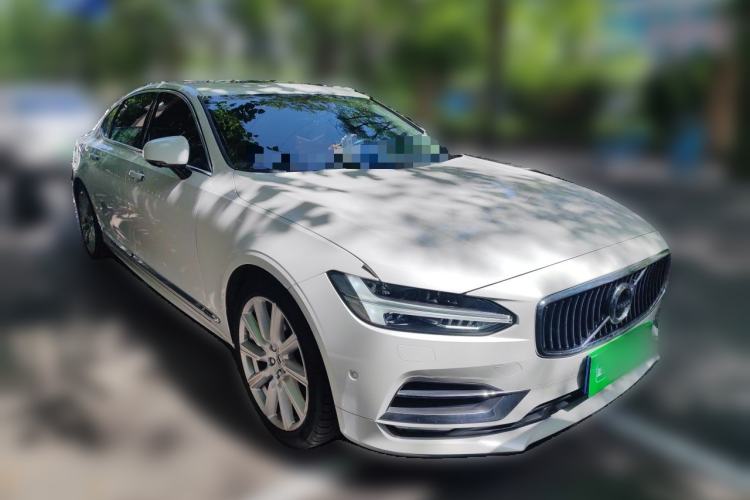 Used Volvo S90 2020 T5 Zhiya Luxury Edition Front Right 45 Deg