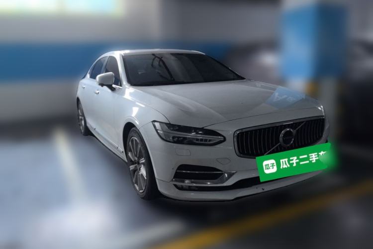 Used Volvo S90 2020 T5 Zhiyuan Luxury Edition Front Right 45 Deg