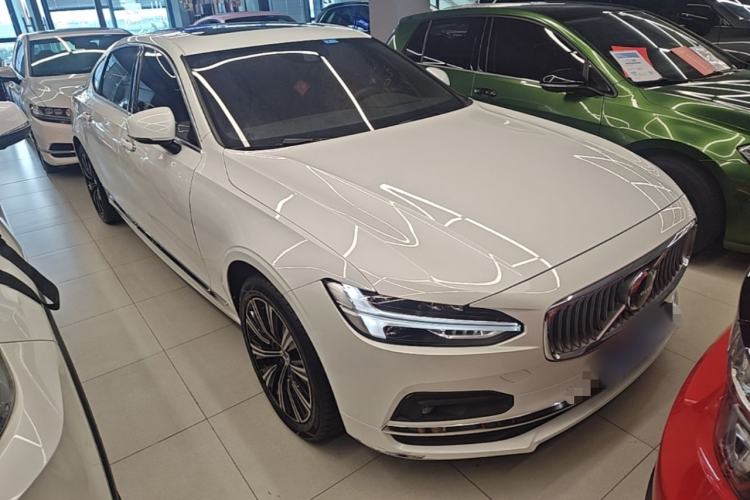 Used Volvo S90 2020 Facelifted T5 Zhiyi Luxury Edition Front Right 45 Deg