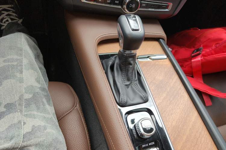 Used Volvo S90 2020 Facelifted T5 Zhiyi Luxury Edition Gear Lever