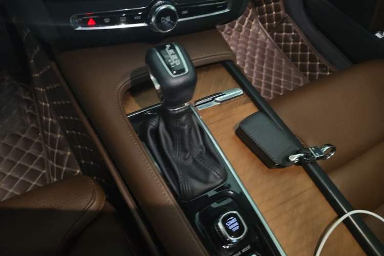 Used Volvo S90 2020 T5 Zhiyuan Luxury Edition Gear Lever