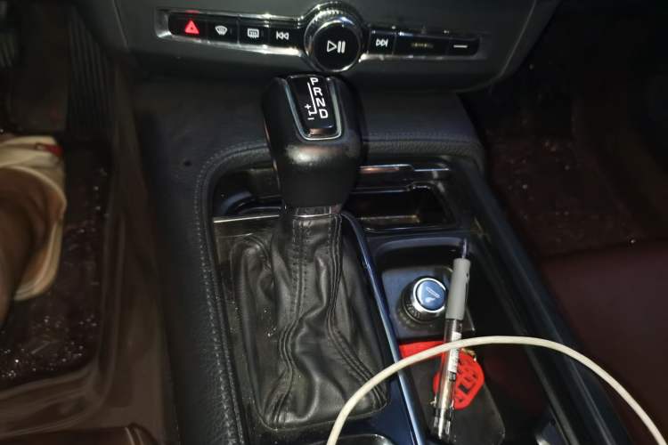 Used Volvo S90 2020 T4 SmartDrive Luxury Edition Gear Lever