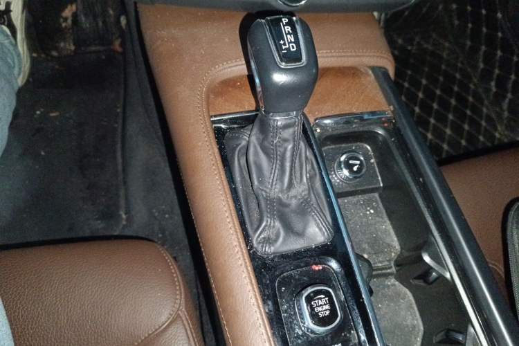 Used Volvo S90 2020 Facelifted T5 Zhiyi Luxury Edition Gear Lever