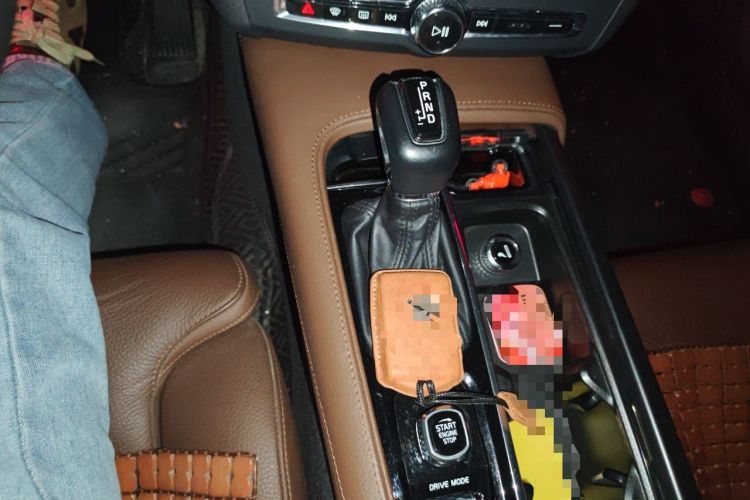 Used Volvo S90 2020 Facelift T5 Smart & Luxurious Edition Gear Lever