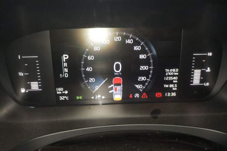 Used Volvo S90 2020 T4 SmartDrive Luxury Edition Instrument Cluster