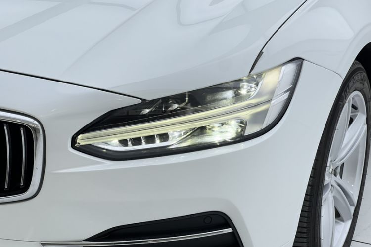 Used Volvo S90 2020 T4 SmartDrive Luxury Edition Left Front Headlight