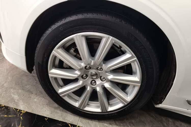Used Volvo S90 2020 T5 Zhiyi Luxury Edition Left Front Wheel Hub