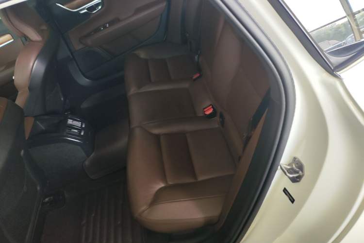 Used Volvo S90 2020 Facelifted T5 Zhiyi Luxury Edition Left Rear Seat