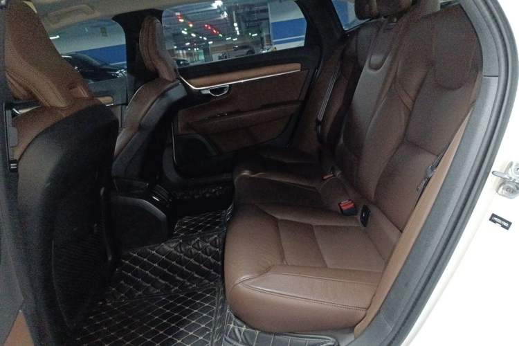 Used Volvo S90 2020 Facelifted T5 Zhiyi Luxury Edition Left Rear Seat