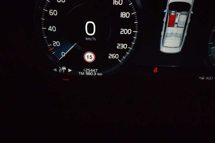 Used Volvo S90 2020 T5 Zhiyuan Luxury Edition Odometer Close Up