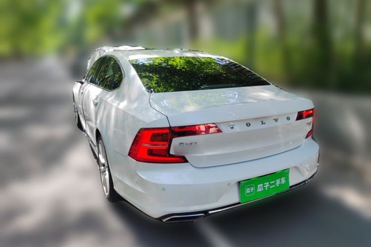 Used Volvo S90 2020 T5 Zhiya Luxury Edition Rear Left 45 Deg
