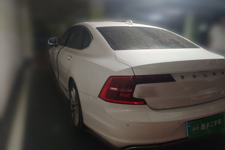 Used Volvo S90 2020 T5 Zhiyi Luxury Edition Rear Left 45 Deg