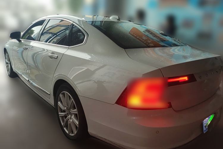 Used Volvo S90 2020 T5 Zhiyi Luxury Edition Rear Left 45 Deg