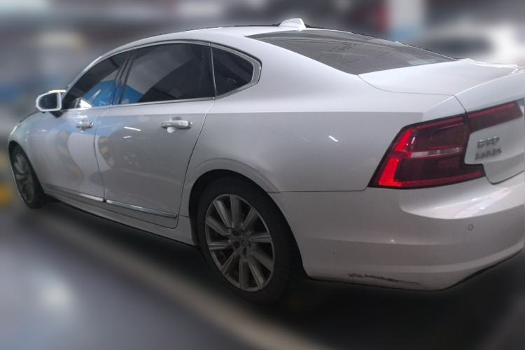 Used Volvo S90 2020 T5 Zhiyuan Luxury Edition Rear Left 45 Deg
