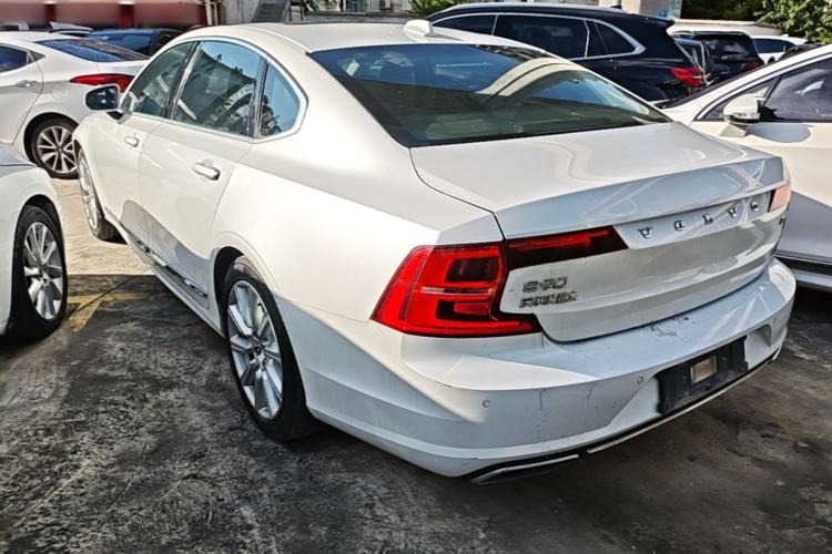 Used Volvo S90 2020 T5 Zhiyi Luxury Edition Rear Left 45 Deg
