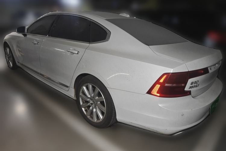 Used Volvo S90 2020 T5 Zhiyuan Luxury Edition Rear Left 45 Deg