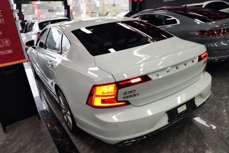 Used Volvo S90 2020 T5 Zhiyi Luxury Edition Rear Left 45 Deg