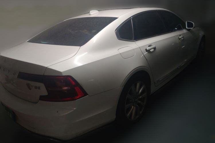 Used Volvo S90 2020 T5 Zhiyi Luxury Edition Rear Right 45 Deg