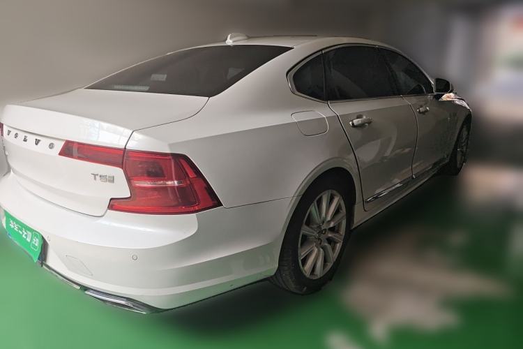 Used Volvo S90 2020 T5 Zhiyuan Luxury Edition Rear Right 45 Deg